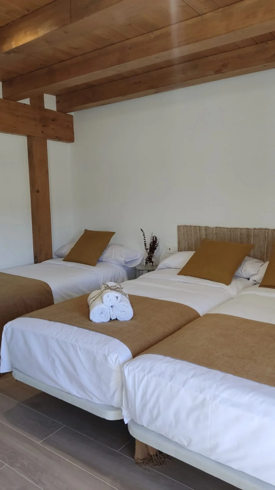 Habitación triple de Casa Rural El Pinche